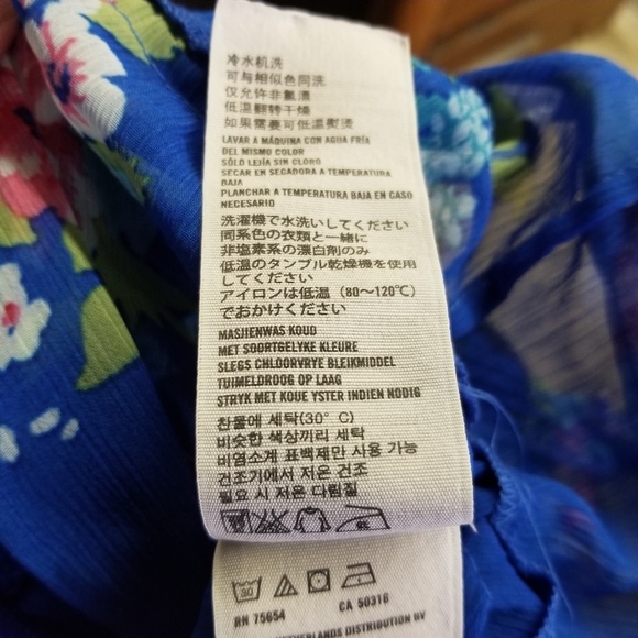 Blue Abercrombie and Fitch size L top - Picture 4 of 7